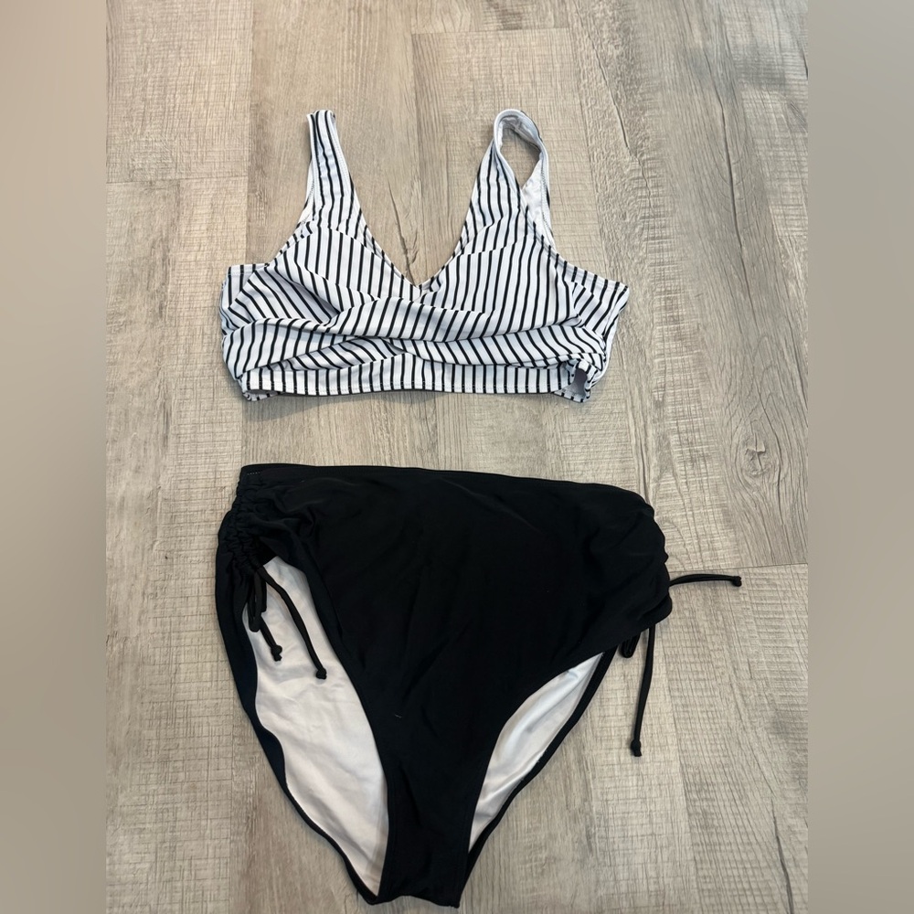 Chic Black and White Striped Bikini Set